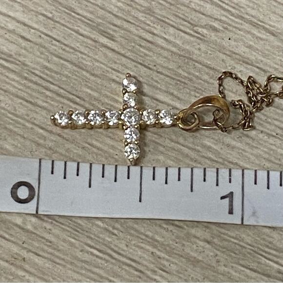 Dainty Cross Pendant Necklace Vermeil 925 Sterling Silver - Picture 3 of 9